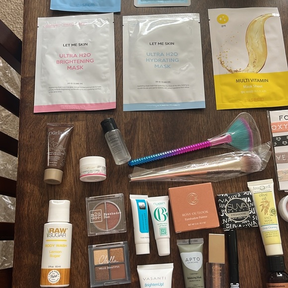 Massive make up bundle - Picture 4 of 6